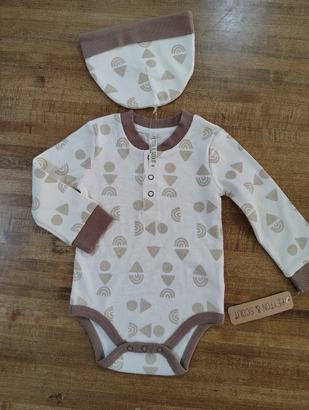 PEYTON AND SCOUT Cream & Brown Geometric Long-Sleeve One-Piece Romper With Hat